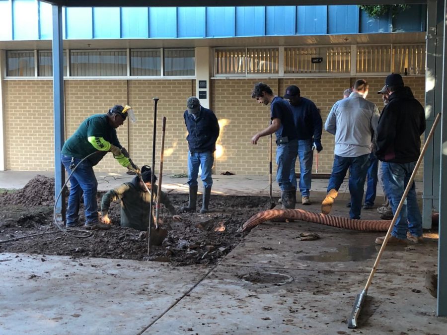 Water Line break closes campus